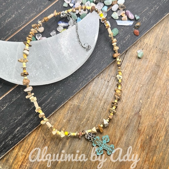 Alquimia Multicolor Beaded Necklace with Cross Pendant - Picture 4 of 9